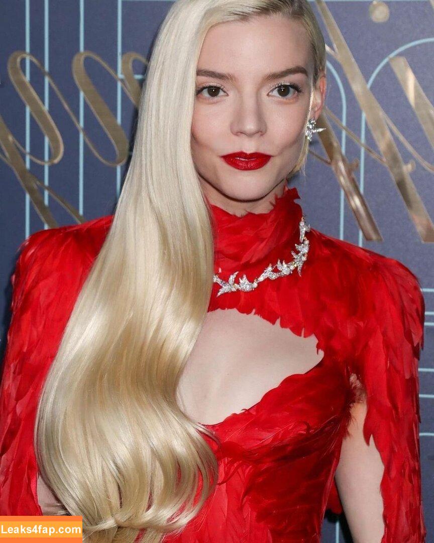 Anya Taylor-Joy / anyataylorjoy / owlicats leaked photo photo #0557
