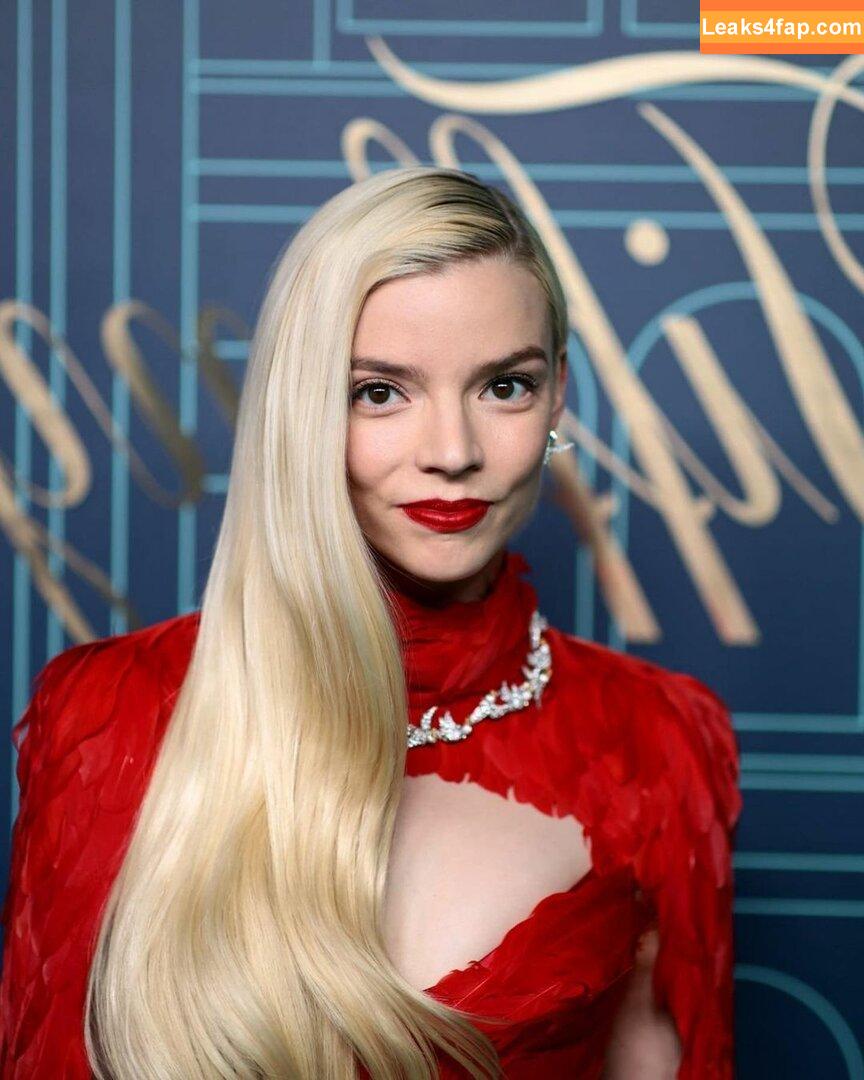 Anya Taylor-Joy / anyataylorjoy / owlicats leaked photo photo #0561