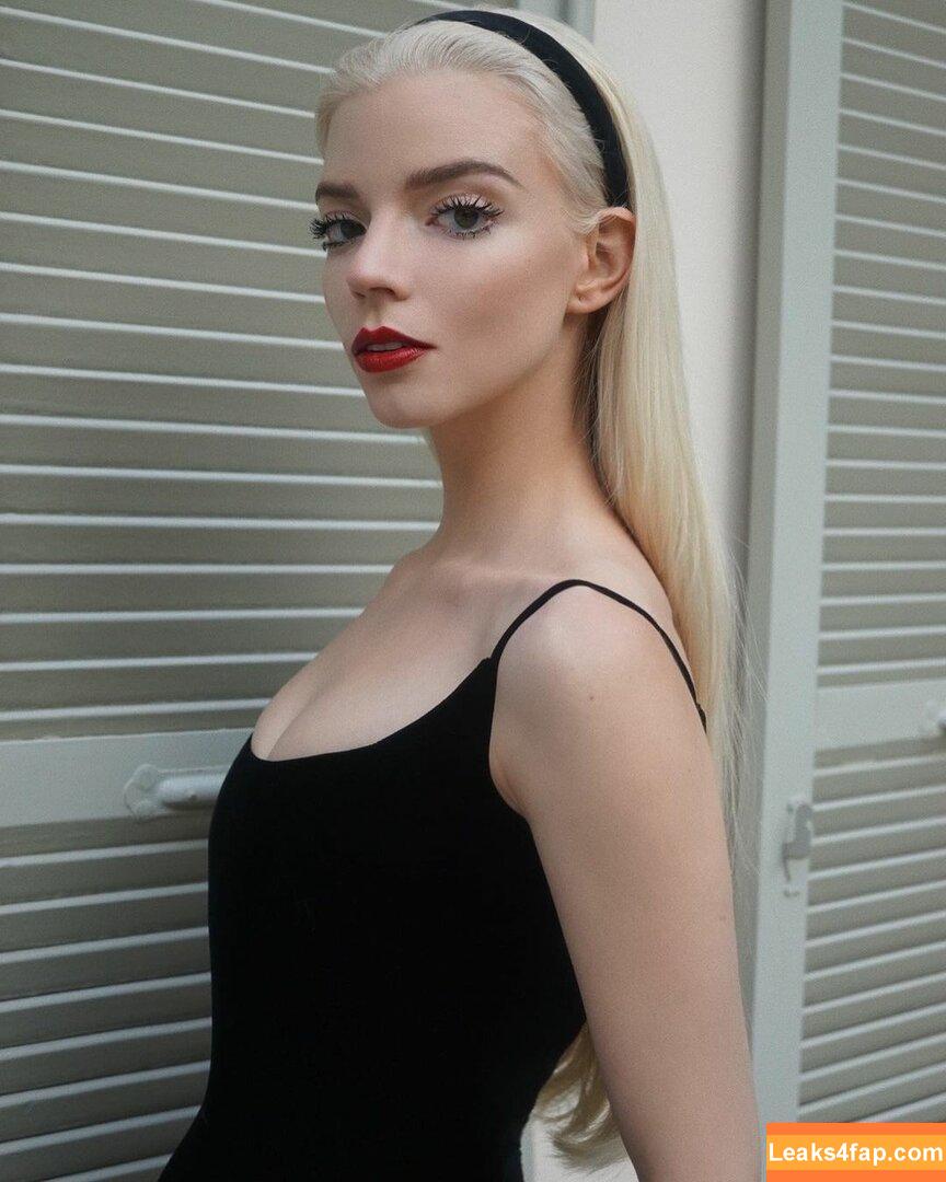 Anya Taylor-Joy / anyataylorjoy / owlicats leaked photo photo #0657