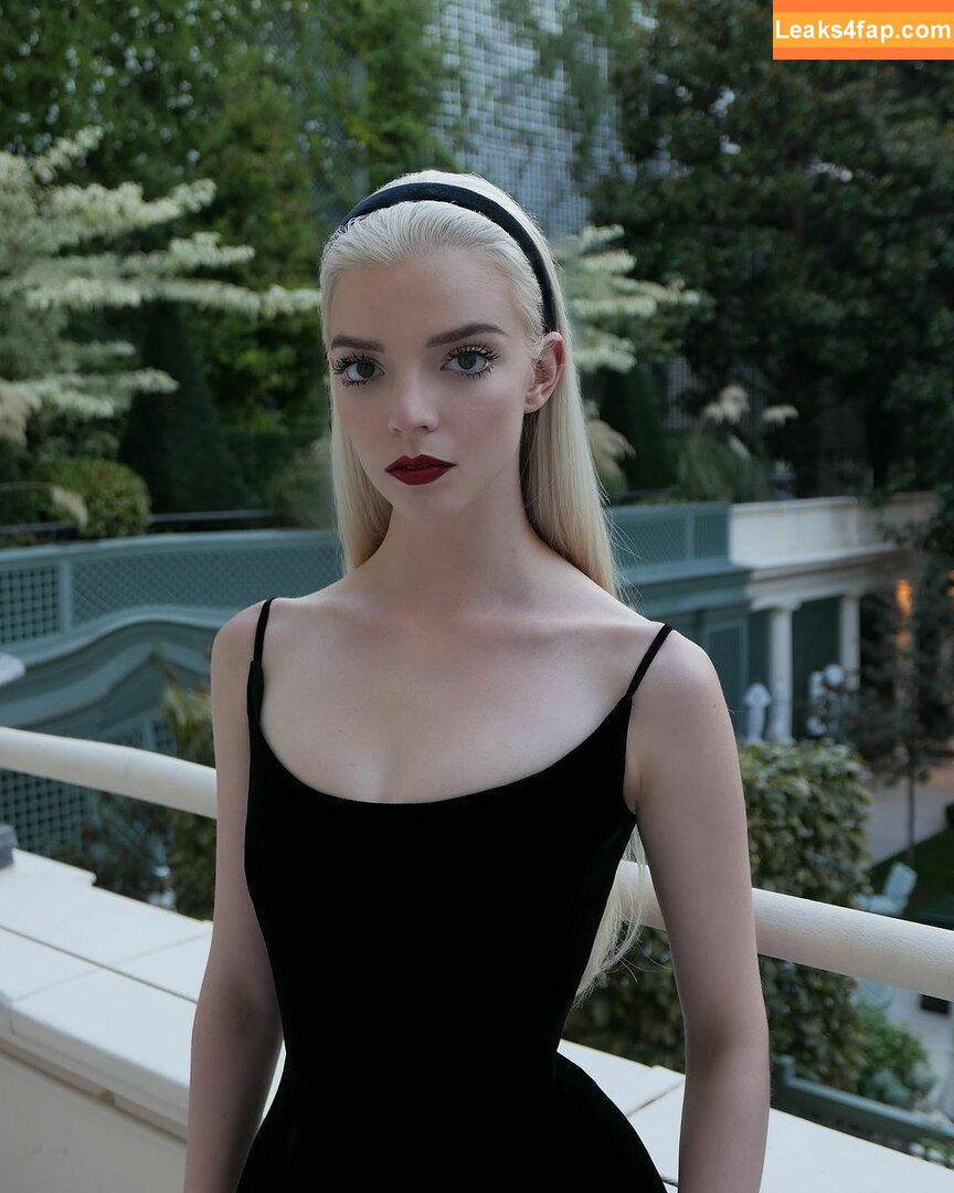 Anya Taylor-Joy / anyataylorjoy / owlicats leaked photo photo #0658