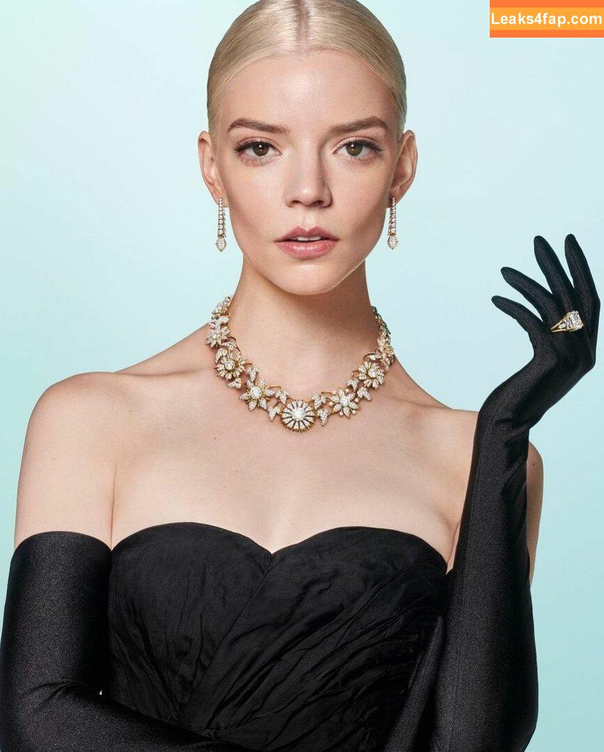 Anya Taylor-Joy / anyataylorjoy / owlicats leaked photo photo #0659