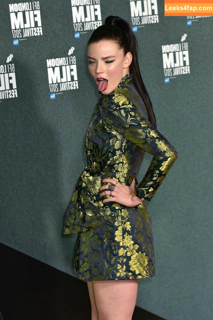 Anya Taylor-Joy / anyataylorjoy / owlicats leaked photo photo #0670