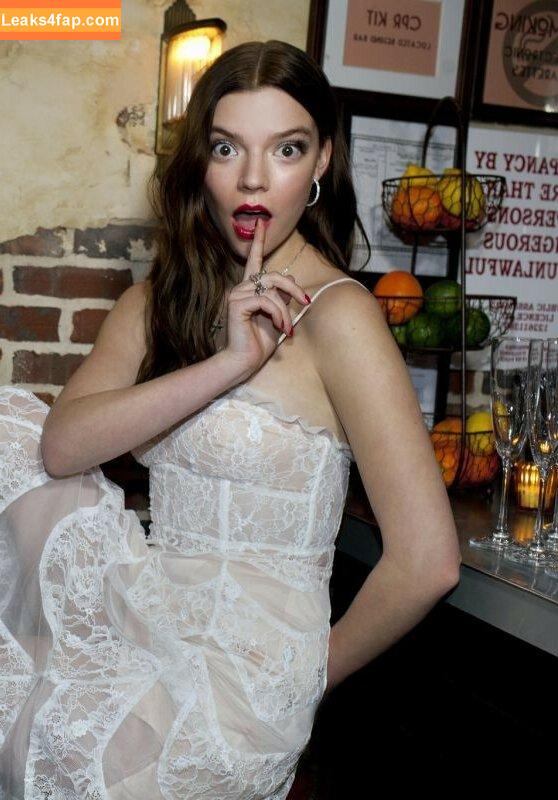 Anya Taylor-Joy / anyataylorjoy / owlicats leaked photo photo #0675