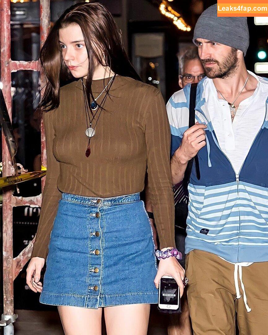 Anya Taylor-Joy / anyataylorjoy / owlicats leaked photo photo #0719