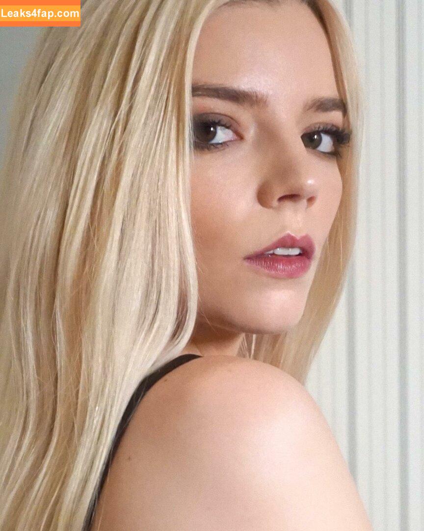 Anya Taylor-Joy / anyataylorjoy / owlicats leaked photo photo #0735