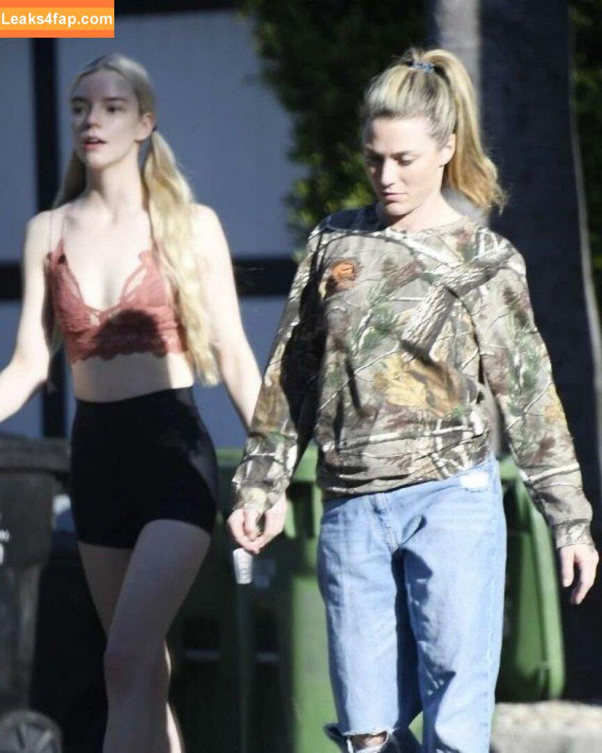 Anya Taylor-Joy / anyataylorjoy / owlicats leaked photo photo #0748