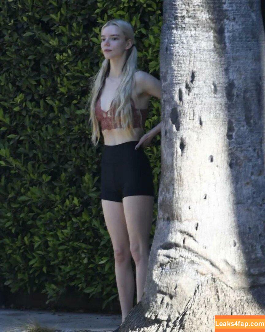 Anya Taylor-Joy / anyataylorjoy / owlicats leaked photo photo #0755
