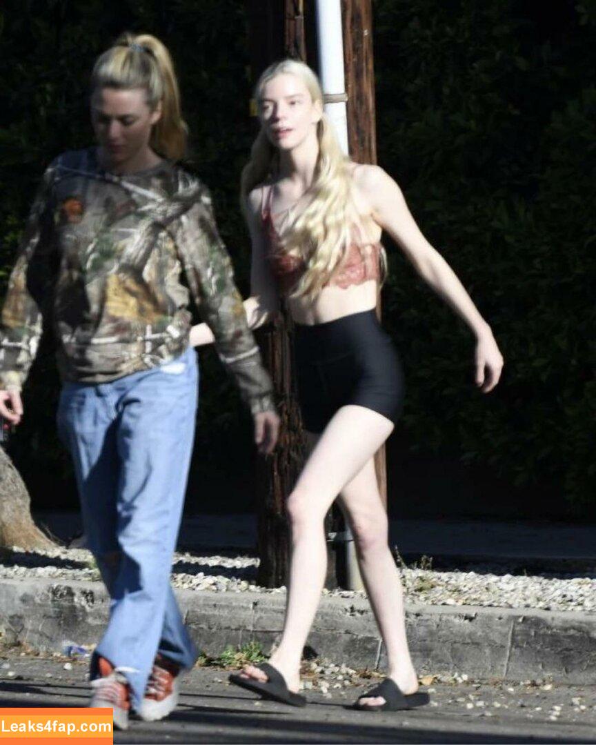 Anya Taylor-Joy / anyataylorjoy / owlicats leaked photo photo #0757
