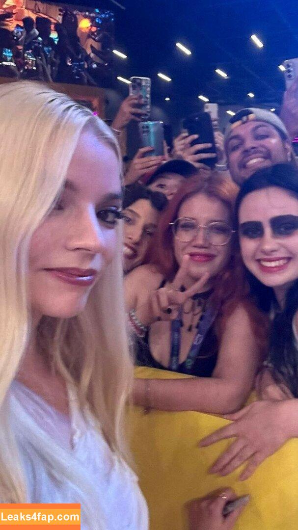 Anya Taylor-Joy / anyataylorjoy / owlicats leaked photo photo #0764