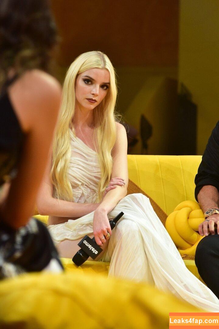 Anya Taylor-Joy / anyataylorjoy / owlicats leaked photo photo #0776