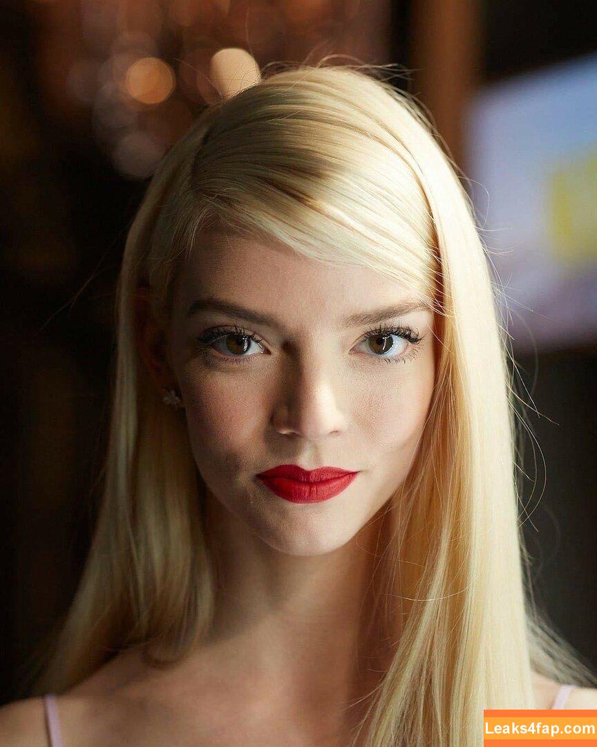 Anya Taylor-Joy / anyataylorjoy / owlicats leaked photo photo #0854