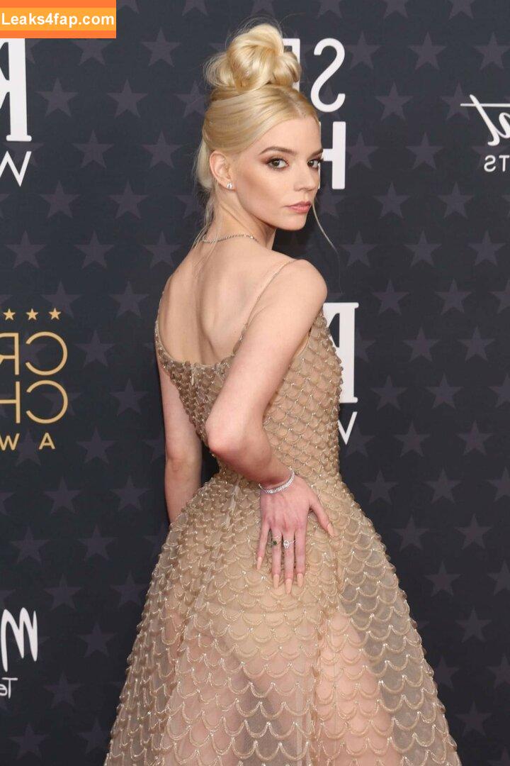 Anya Taylor-Joy / anyataylorjoy / owlicats leaked photo photo #0859