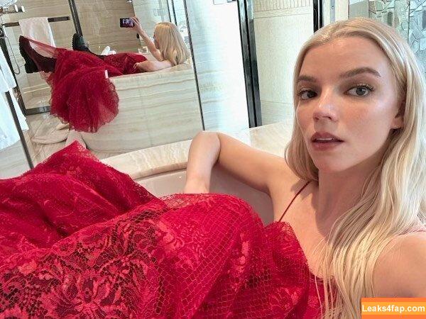 Anya Taylor-Joy / anyataylorjoy / owlicats leaked photo photo #0912