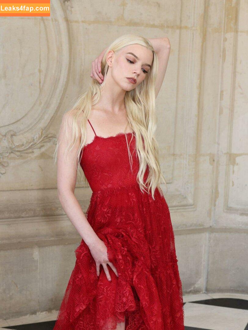 Anya Taylor-Joy / anyataylorjoy / owlicats leaked photo photo #0913