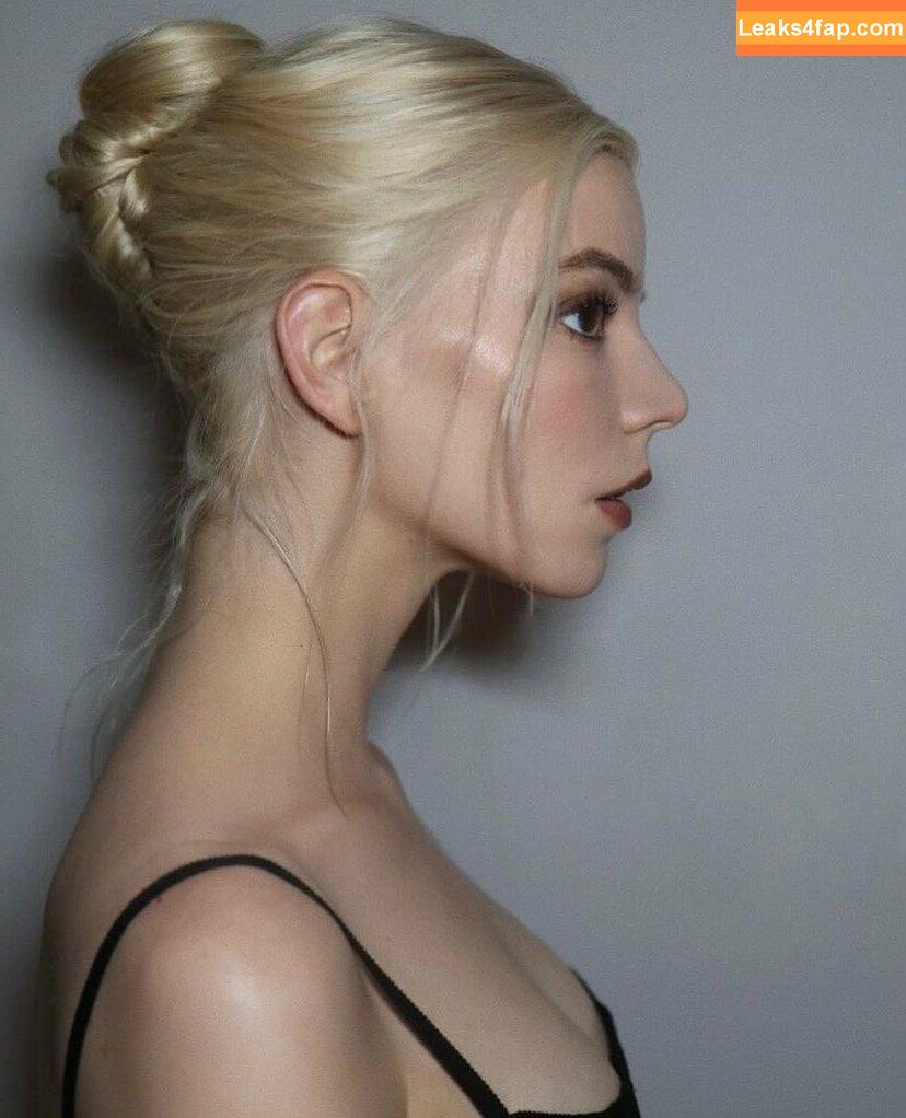 Anya Taylor-Joy / anyataylorjoy / owlicats leaked photo photo #0918