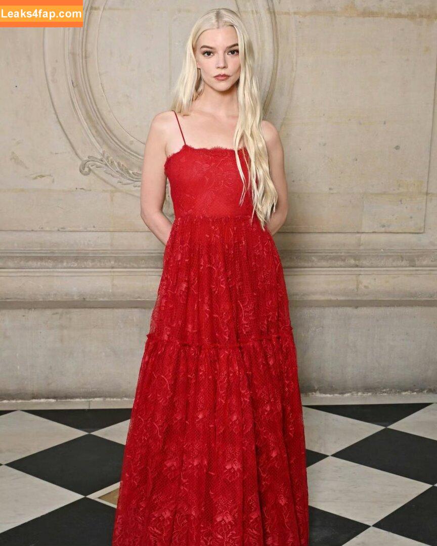 Anya Taylor-Joy / anyataylorjoy / owlicats leaked photo photo #0919