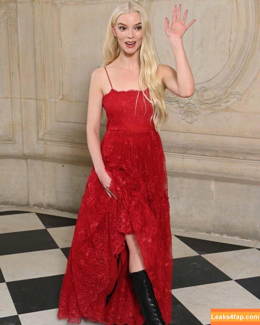 Anya Taylor-Joy / anyataylorjoy / owlicats leaked photo photo #0922