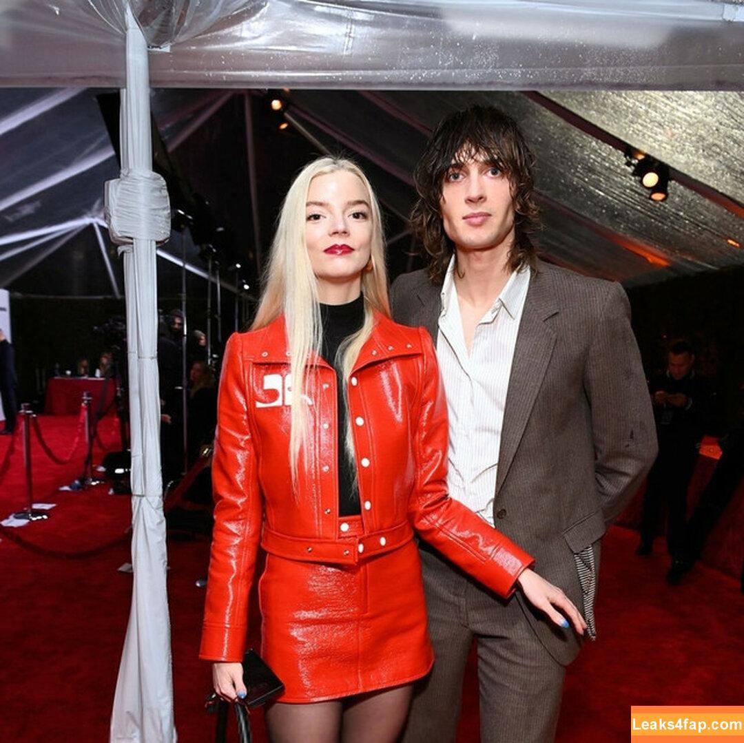 Anya Taylor-Joy / anyataylorjoy / owlicats leaked photo photo #0949