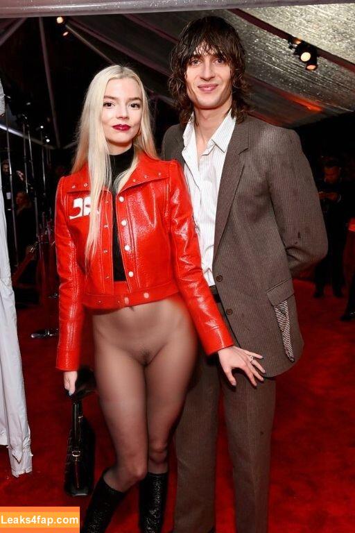 Anya Taylor-Joy / anyataylorjoy / owlicats leaked photo photo #0957