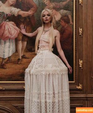 Anya Taylor-Joy photo #0220