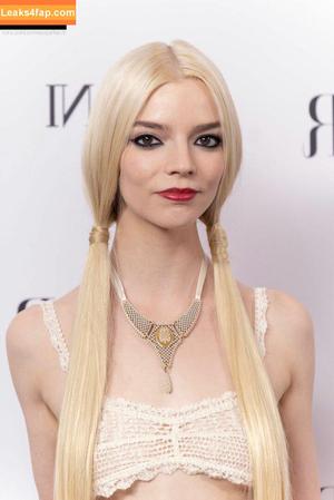 Anya Taylor-Joy photo #0245