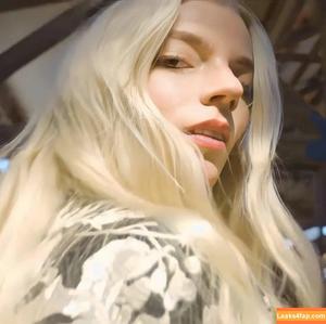 Anya Taylor-Joy photo #0273