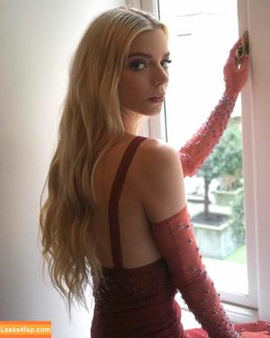Anya Taylor-Joy photo #0342