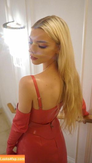 Anya Taylor-Joy photo #0358