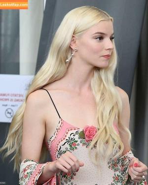 Anya Taylor-Joy photo #0406