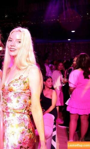 Anya Taylor-Joy photo #0427