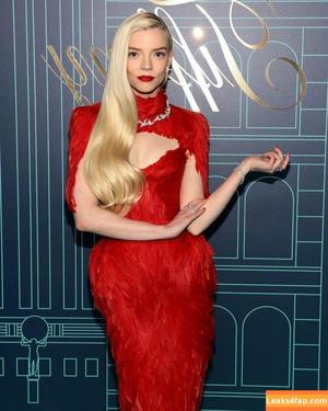 Anya Taylor-Joy photo #0556