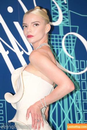 Anya Taylor-Joy photo #0581