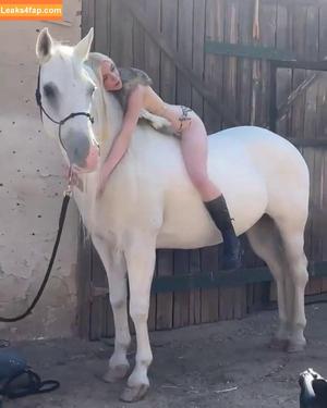 Anya Taylor-Joy photo #0594