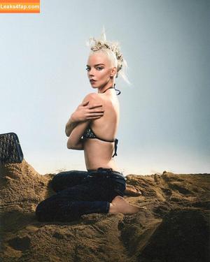 Anya Taylor-Joy photo #0663