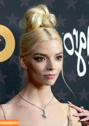 Anya Taylor-Joy photo #0856