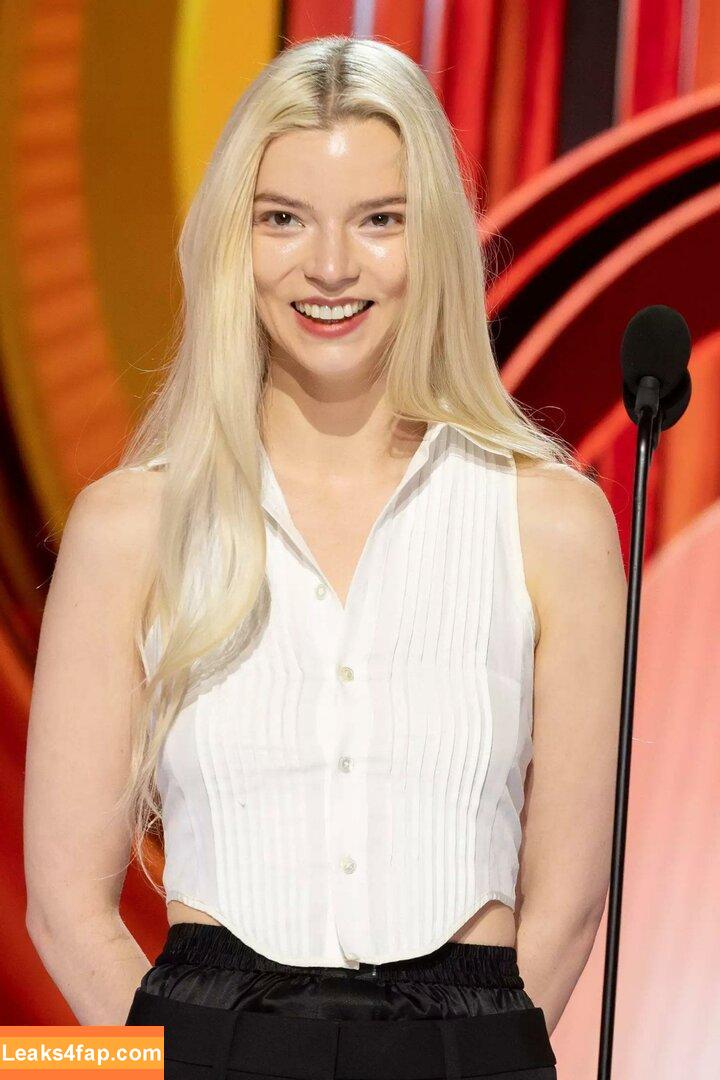 Anya Taylor-Joy / anyataylorjoy / owlicats leaked photo photo #1050