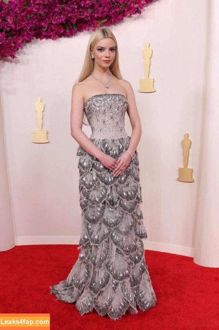 Anya Taylor-Joy / anyataylorjoy / owlicats leaked photo photo #1056