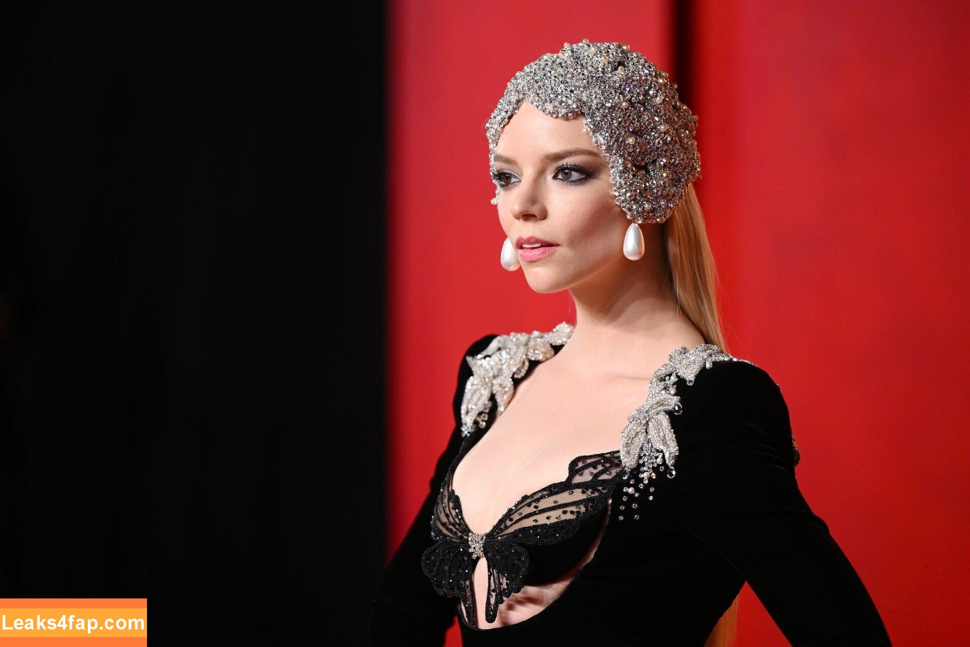 Anya Taylor-Joy / anyataylorjoy / owlicats leaked photo photo #1063