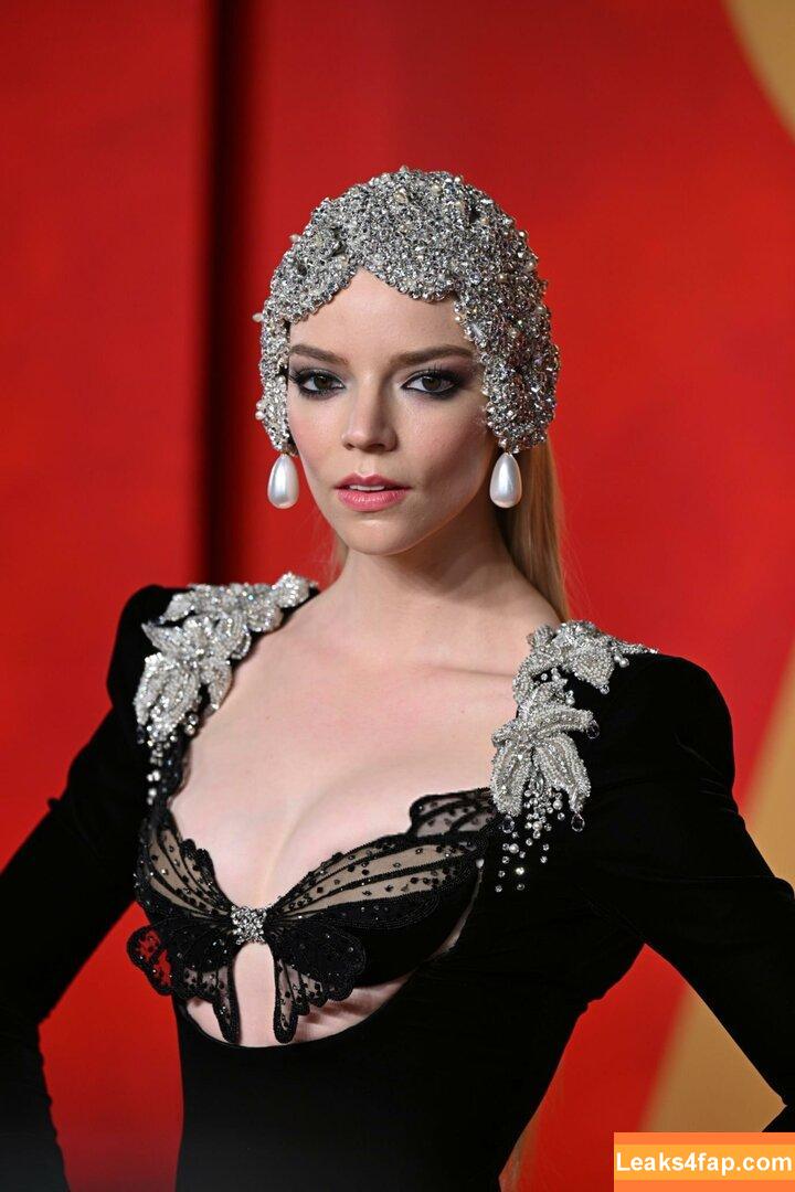 Anya Taylor-Joy / anyataylorjoy / owlicats leaked photo photo #1074
