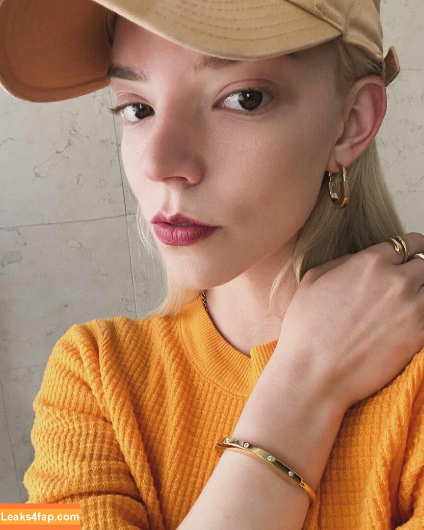 Anya Taylor-Joy / anyataylorjoy / owlicats leaked photo photo #1096