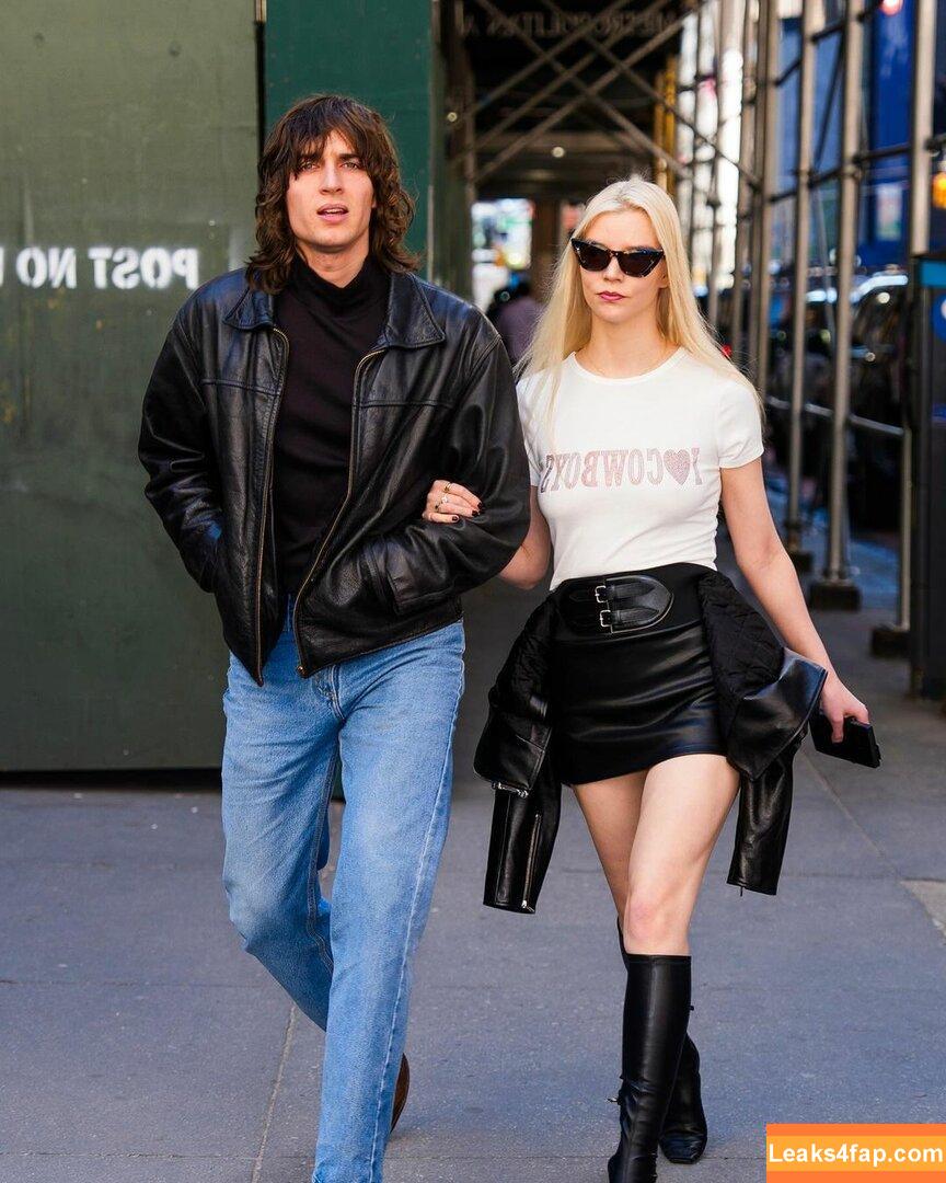 Anya Taylor-Joy / anyataylorjoy / owlicats leaked photo photo #1225