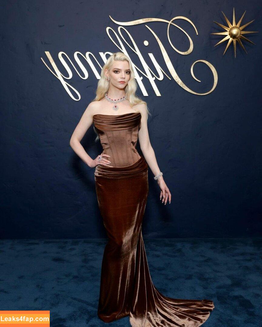 Anya Taylor-Joy / anyataylorjoy / owlicats leaked photo photo #1236