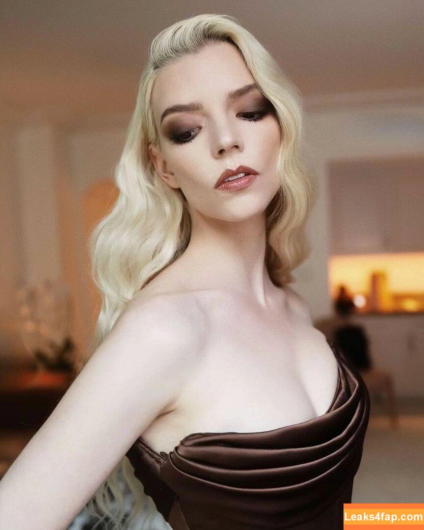 Anya Taylor-Joy / anyataylorjoy / owlicats leaked photo photo #1239