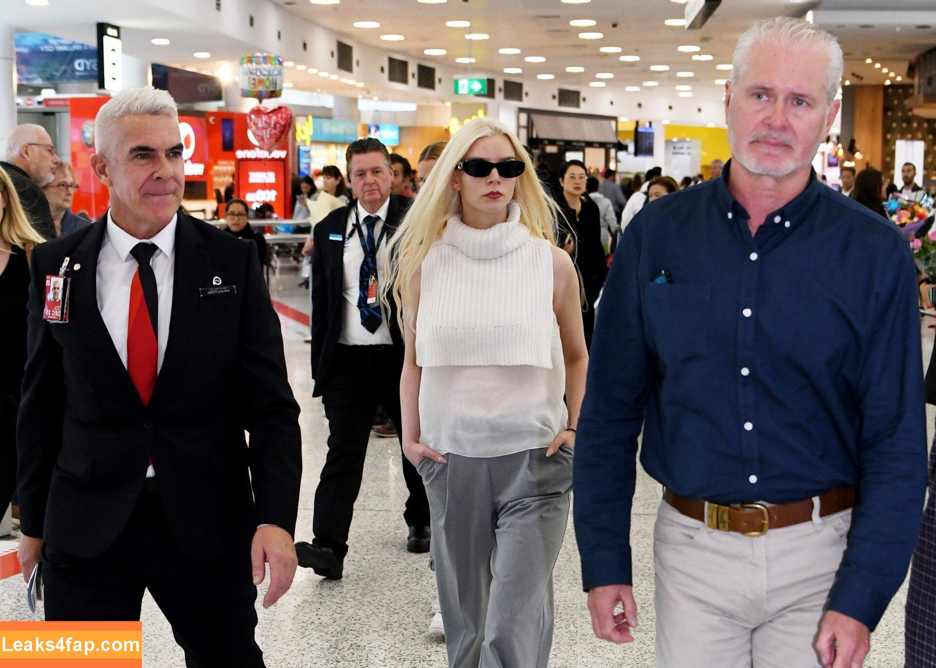 Anya Taylor-Joy / anyataylorjoy / owlicats leaked photo photo #1244