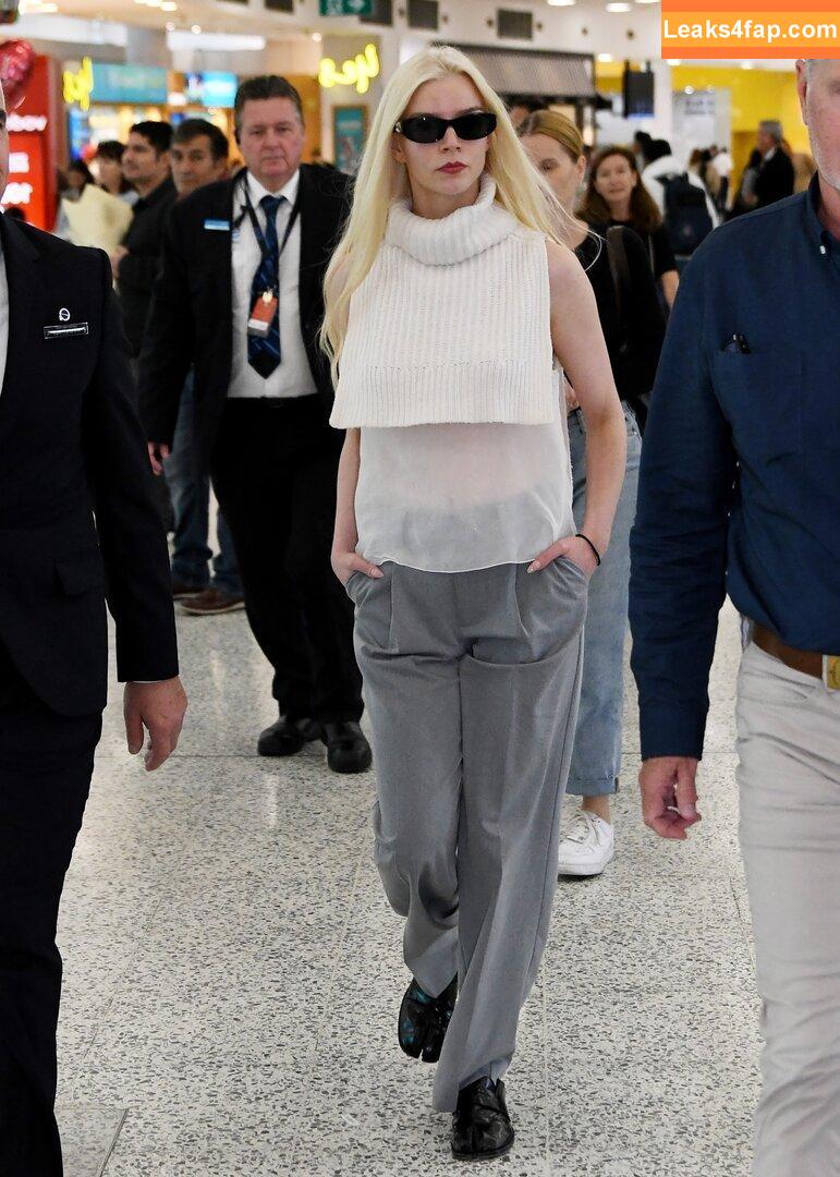 Anya Taylor-Joy / anyataylorjoy / owlicats leaked photo photo #1246