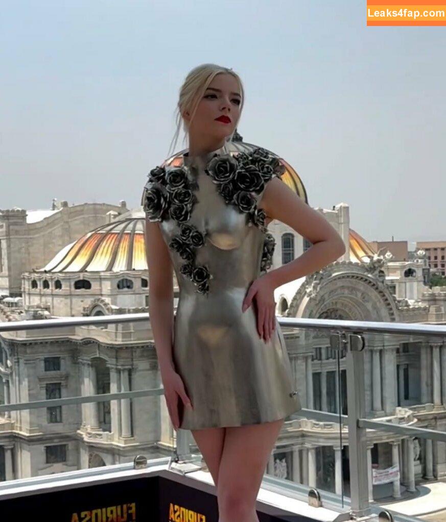 Anya Taylor-Joy / anyataylorjoy / owlicats leaked photo photo #1346