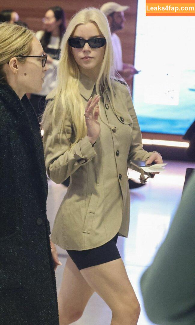 Anya Taylor-Joy / anyataylorjoy / owlicats leaked photo photo #1352