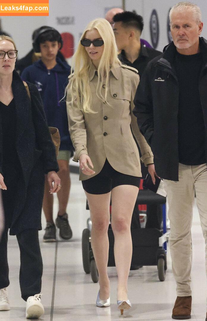 Anya Taylor-Joy / anyataylorjoy / owlicats leaked photo photo #1358