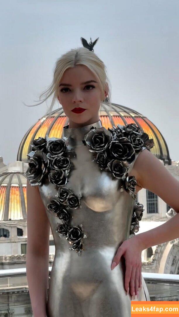 Anya Taylor-Joy / anyataylorjoy / owlicats leaked photo photo #1362