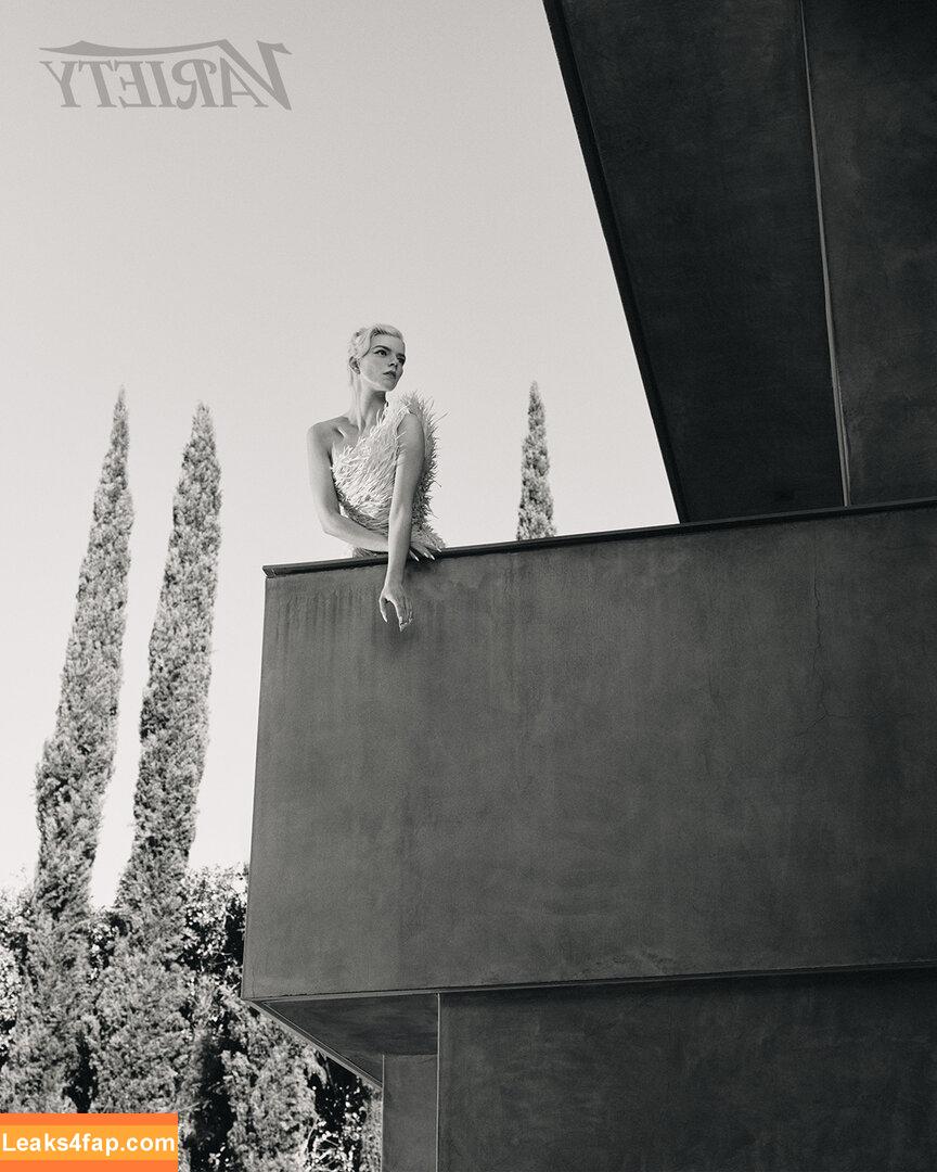 Anya Taylor-Joy / anyataylorjoy / owlicats leaked photo photo #1363